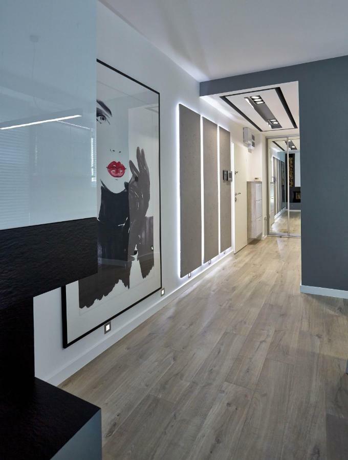 Apartament Baltica Z Ogrodkiem - W Ustronnym Miejscu Tuz Przy Plazy Rogowo  Exteriör bild