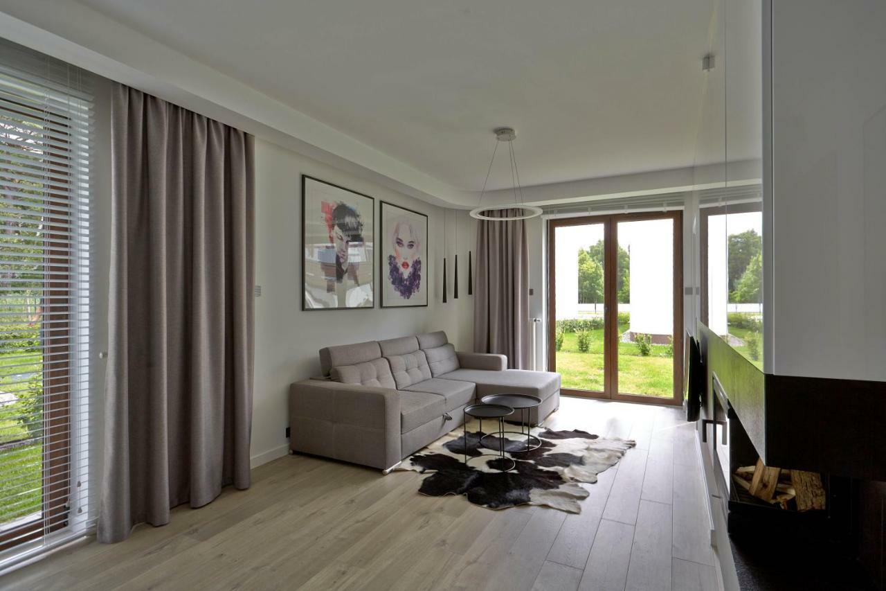 Apartament Baltica Z Ogrodkiem - W Ustronnym Miejscu Tuz Przy Plazy Rogowo  Exteriör bild